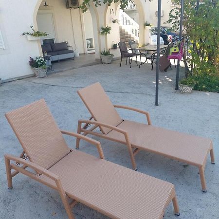Rooms Nevenka Novi Vinodolski Eksteriør billede