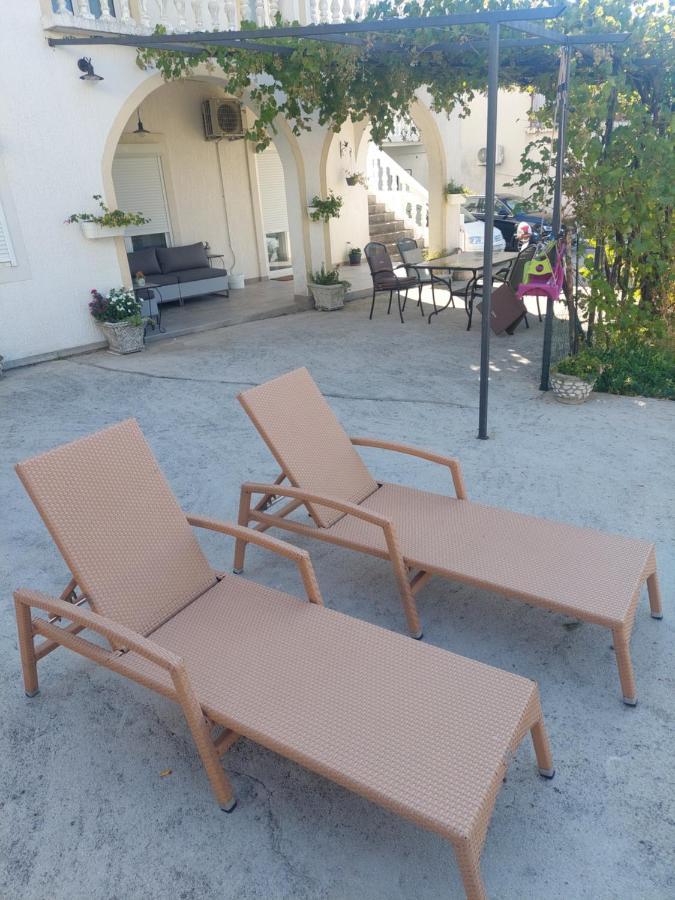 Rooms Nevenka Novi Vinodolski Eksteriør billede